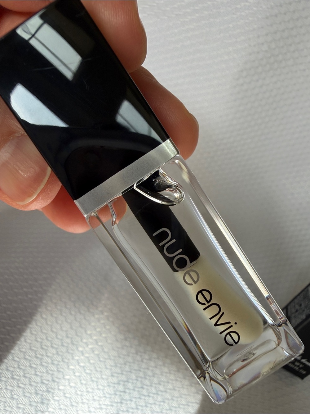 Nude Envie clear, illuminate lip gloss
